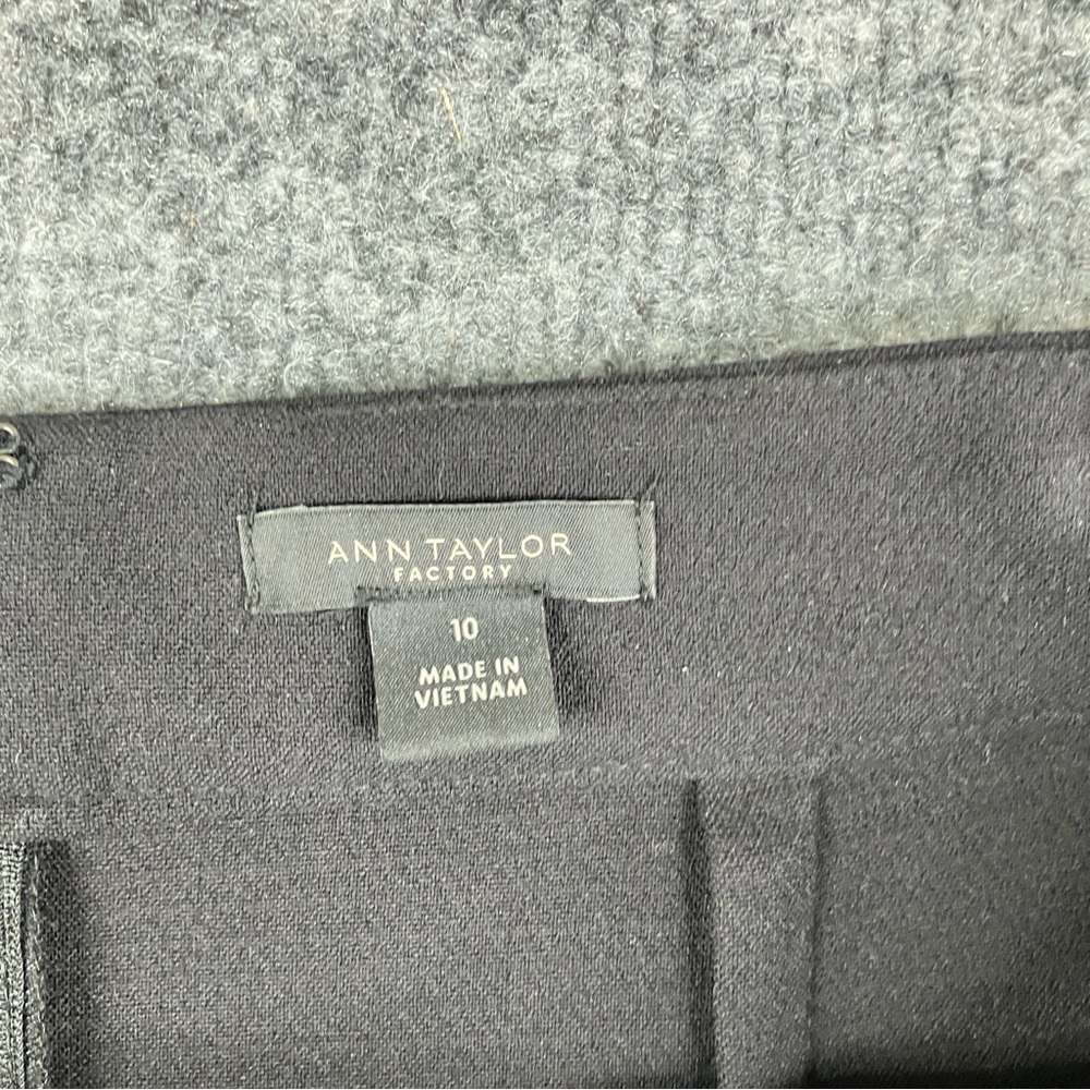 Ann Taylor Factory Classic Black Pencil Skirt - Picture 2 of 5